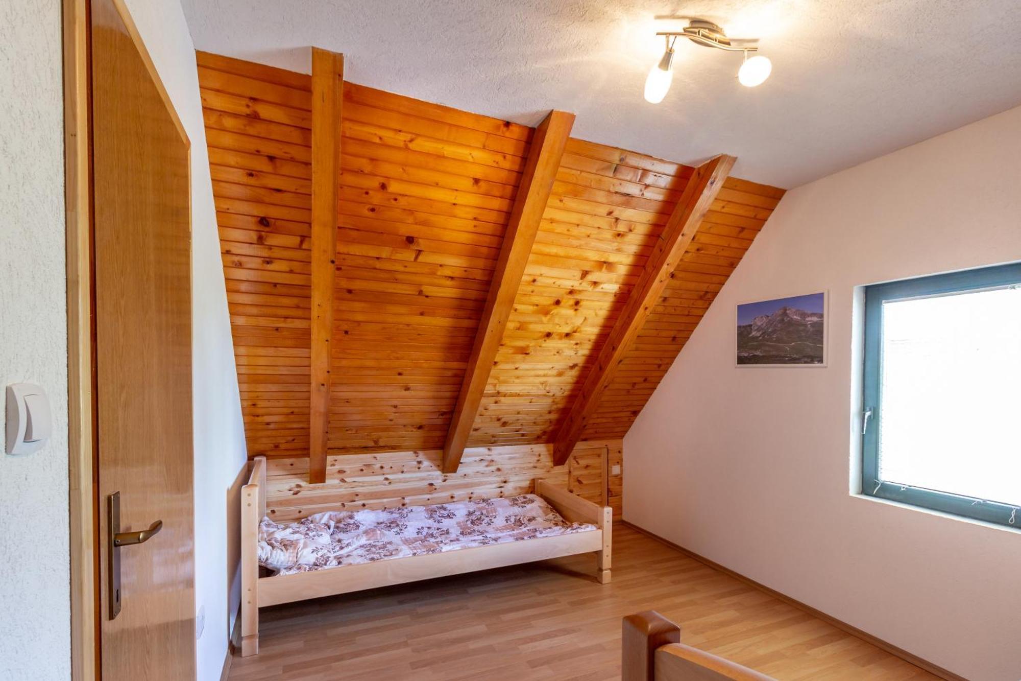 זבליאק Guesthouse Wolf מראה חיצוני תמונה