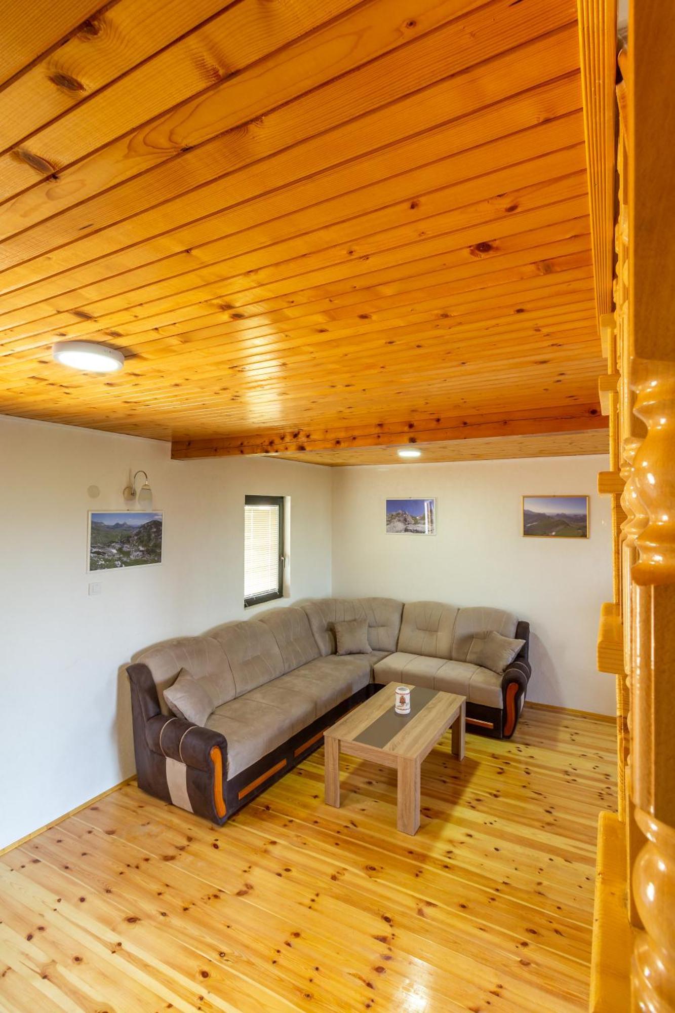 זבליאק Guesthouse Wolf מראה חיצוני תמונה
